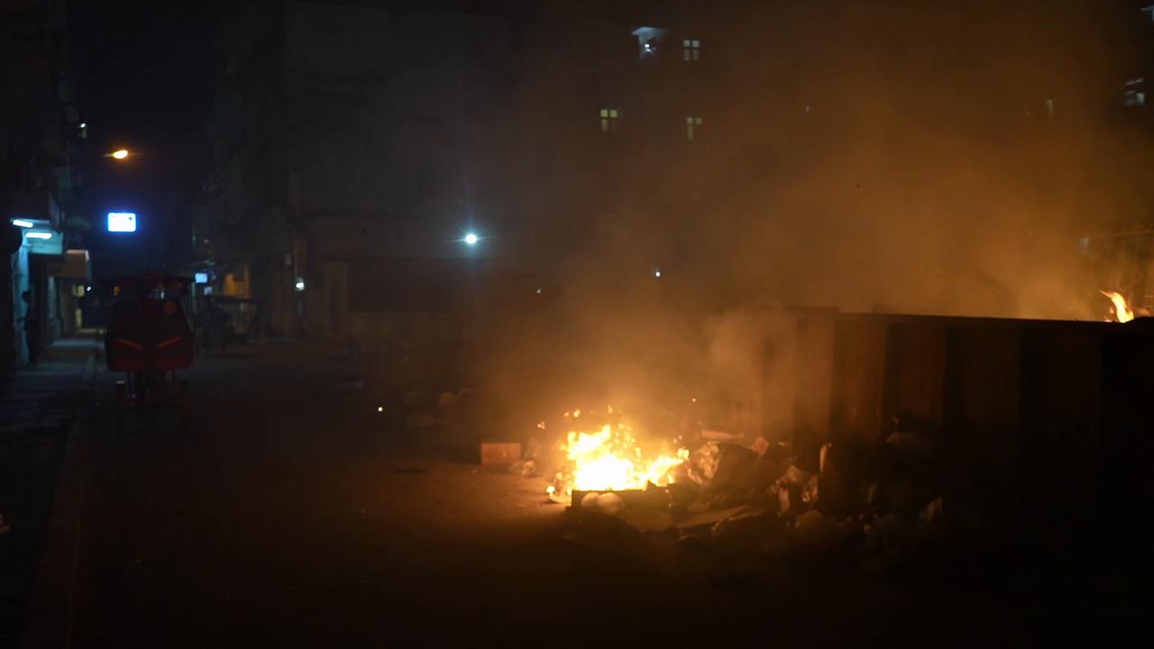 Video thumbnail for Cuba: Daily life continues during ongoing blackouts in Havana.