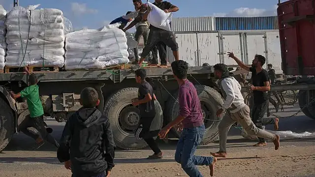 Video thumbnail for Global humanitarian crisis worsens, UN seeks $23 Billion for 2026