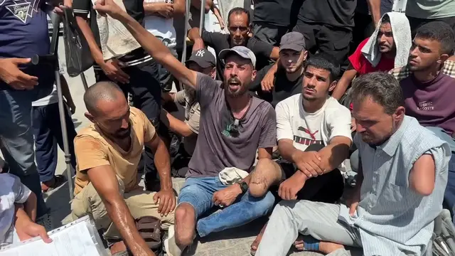 Video thumbnail for Sick and injured Palestinians demonstrate at Nasser Hospital in Khan Younis for medical treatment.