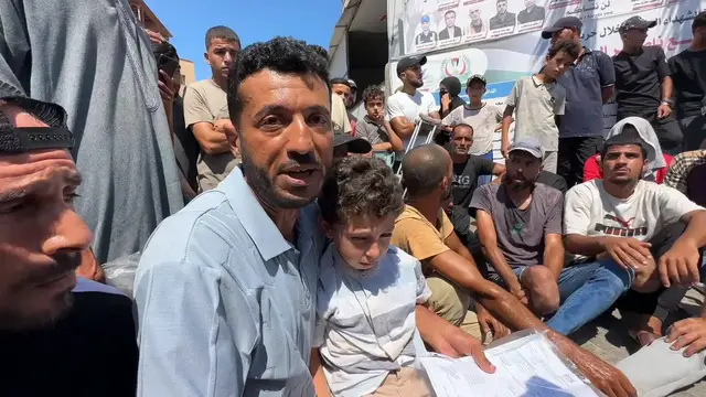 Video thumbnail for Sick and injured Palestinians demonstrate at Nasser Hospital in Khan Younis for medical treatment.