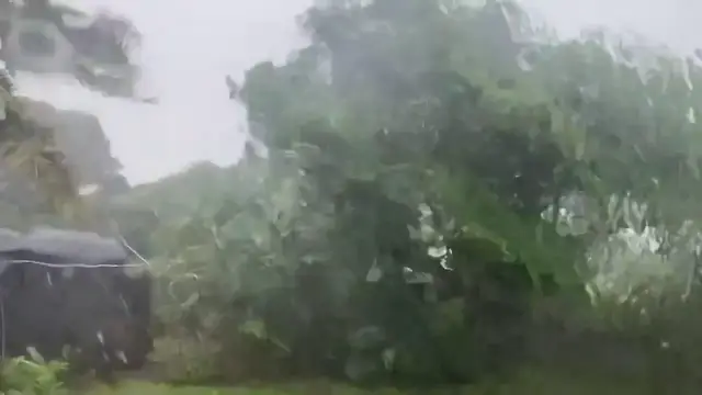 Video thumbnail for US: Hurricane Lala Batters Hawaii’s Big Island, Knocks Out Power 3.