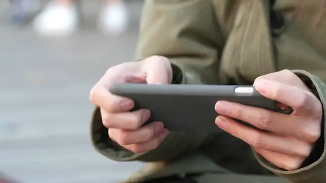 Video thumbnail for Minecraft Earth Alternatives for AR Fans