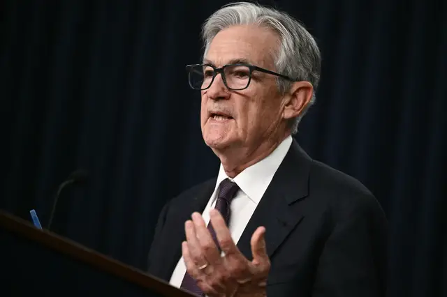 Video thumbnail for Trump insults Powell as GOP donor warns tariffs will hurt middle class