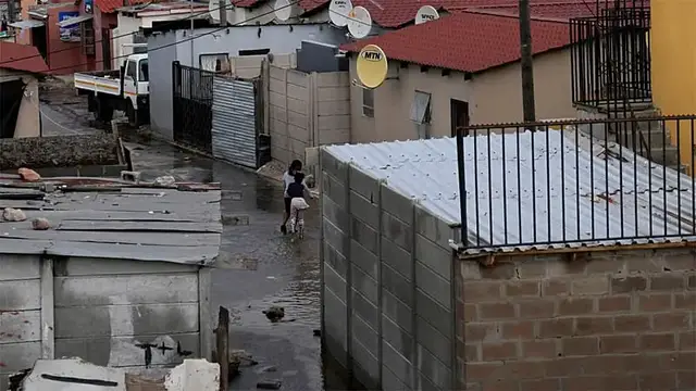 Video thumbnail for Cape Town rental boom pushes low-income residents Into illegal housing