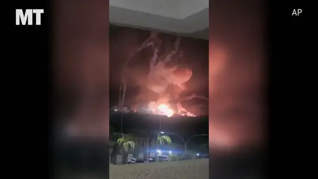 Video thumbnail for Explosions seen in Caracas as US forces capture Venezuelan President Nicolás Maduro