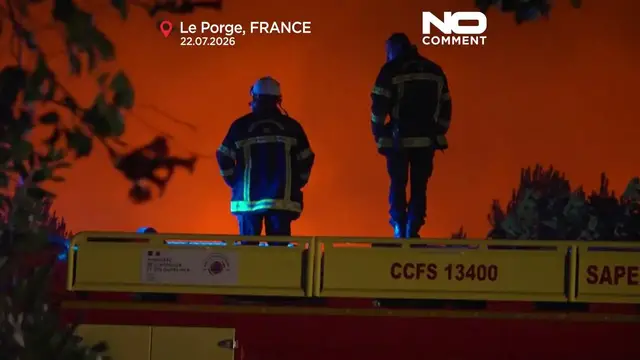 Video thumbnail for Thousands evacuated as wildfire spreads in southwestern France