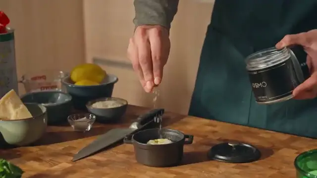 'Video thumbnail for How To Make Pesto Pasta(720P_HD)'