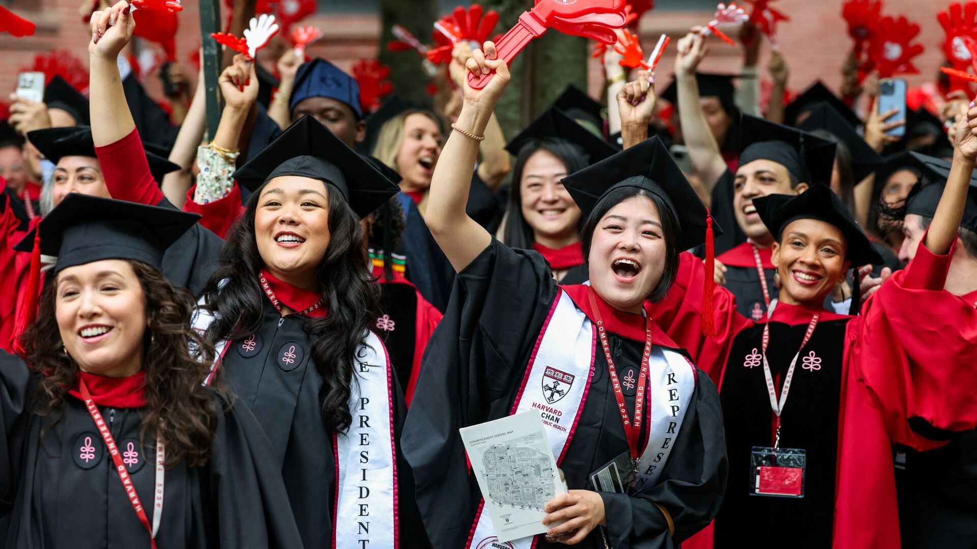 Video thumbnail for Degrees without careers: Why US new graduates can’t find jobs | This is America
