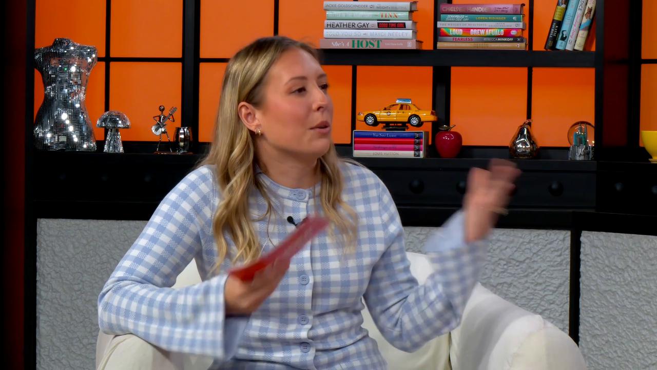 Video thumbnail for Angela Oakley Reveals Who Snatched Her Fan During Wild 'RHOA' Moment