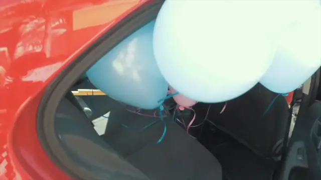 Video thumbnail for Incredible Skydive Gender Reveal | Happily TV