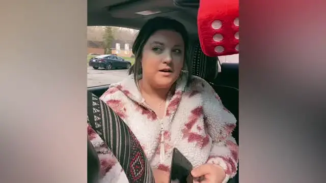 Video thumbnail for Woman Finds Out If She's Cancer-Free After More Than 400 Days | Happily TV