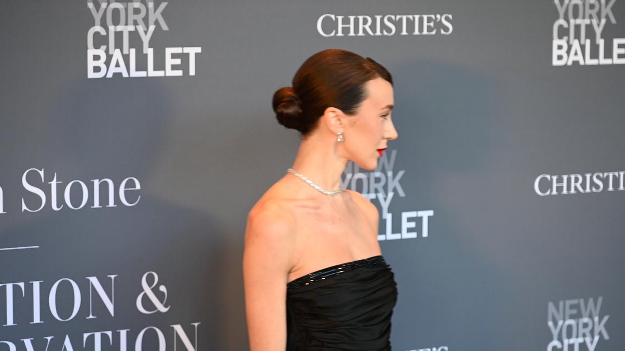 Video thumbnail for NY: New York City Ballet 2026 Spring Gala - Arrivals 8.