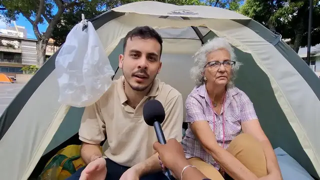Video thumbnail for Venezuela: Thousands of families displaced after Venezuela's deadly earthquakes.
