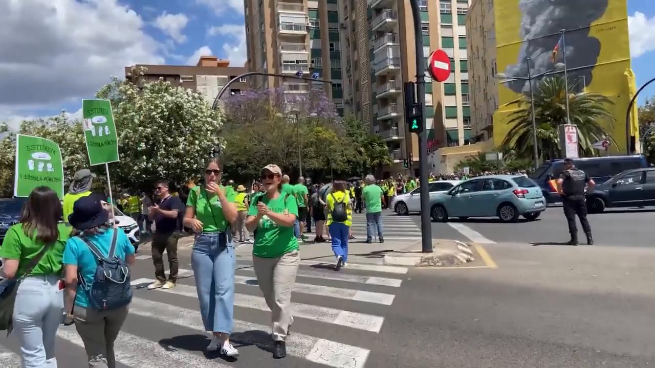 Video thumbnail for Spain: Teachers Strike Continue Across Valencian Community.