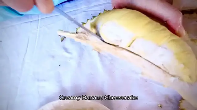 Video thumbnail for Creamy Banana Cheesecake recipe