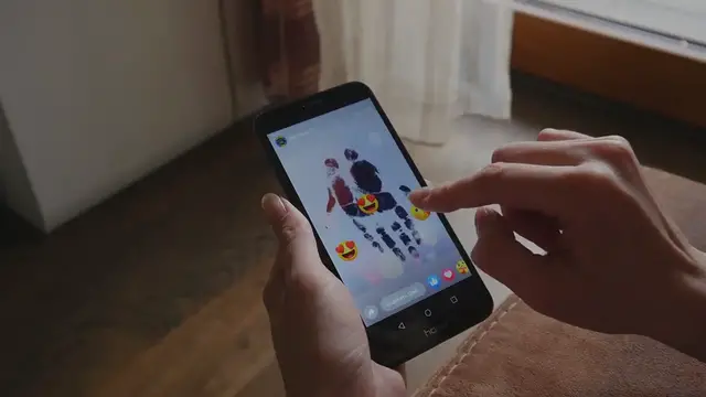 Video thumbnail for Cómo saber quién ve mis historias de Facebook