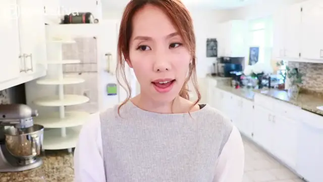 Video thumbnail for BEST FRENCH BUTTERCREAM RECIPE   What is french buttercream (720P HD)