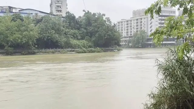 Video thumbnail for China: Ministry issues warning for flash floods in Guangxi.