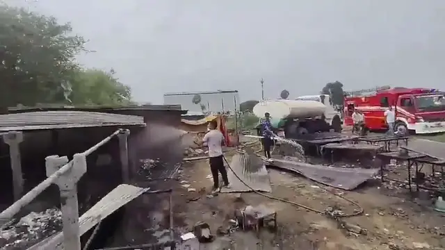 Video thumbnail for India: Deadly Explosion Rocks Fireworks Factory in Ahmedabad.