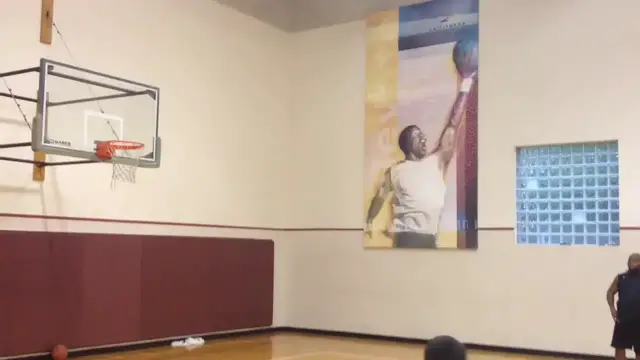 'Video thumbnail for Isaiah Rivera :: Dunks In Between Games'