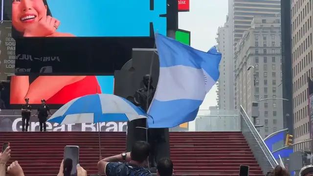 Video thumbnail for US: Argentine fans gather in Times Square ahead of 2026 World Cup Final.