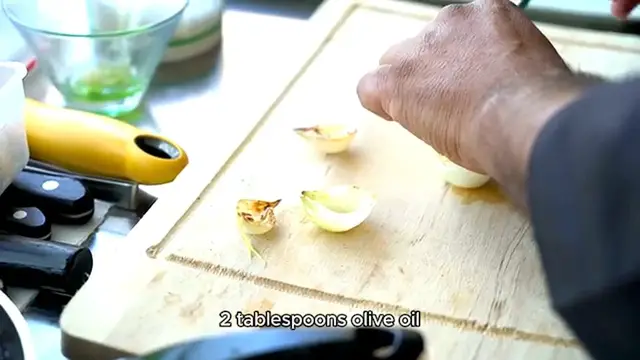 Video thumbnail for Roasted Parmesan Creamed Onions