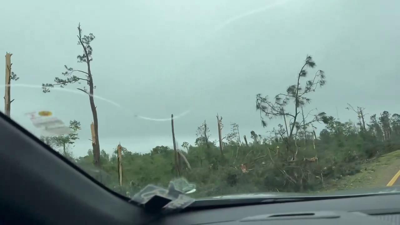 Video thumbnail for US: Several Tornadoes Including EF3 Tear Through Mississippi, Leaving Trail of Damage.