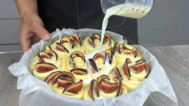 'Video thumbnail for This is the most useful trick i have ever seen! Pour 150 ml of MILK into the finished dough'