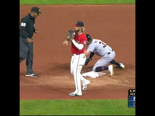 'Video thumbnail for Austin Hedges THROWS OUT Zach McKinstry Trying to Steal!'
