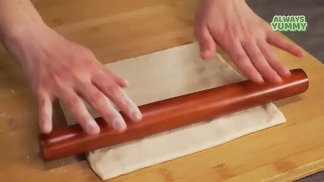 'Video thumbnail for Homemade Croissant (PUFF PASTRY) _ Crispy _ Fluffy Croissants in 30 min. Recipe by Always Yummy_(720P_HD)'