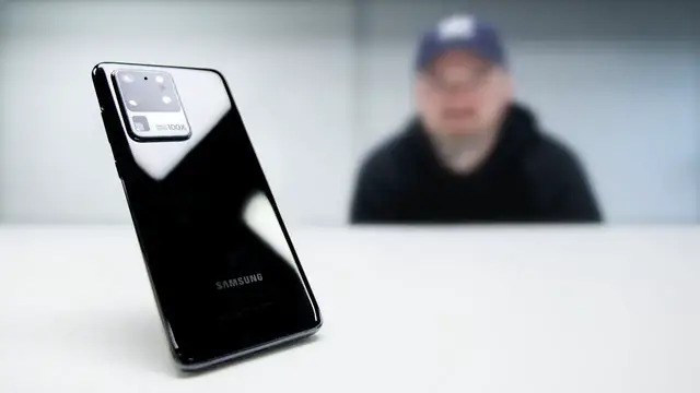 'Video thumbnail for 5 Reasons To Buy The Samsung Galaxy S20 Ultra'