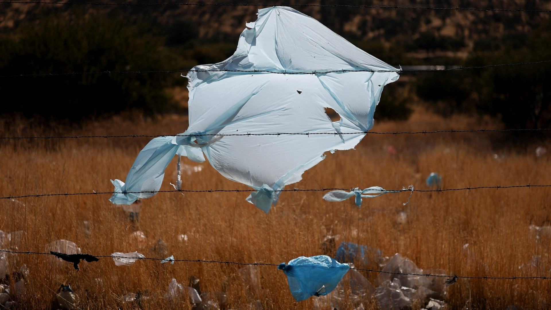 Video thumbnail for Chile landfill tops UN list for man-made methane emissions