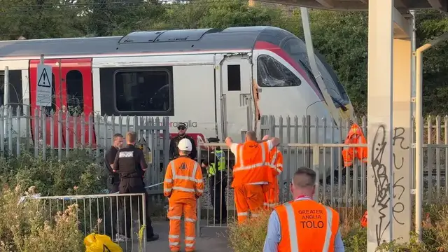 Video thumbnail for US: Another train derails in UK day after East Sussex incident injured 20.