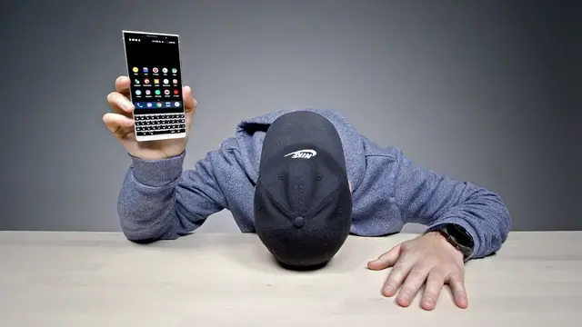 Video thumbnail for DO NOT Buy The BlackBerry KEY2