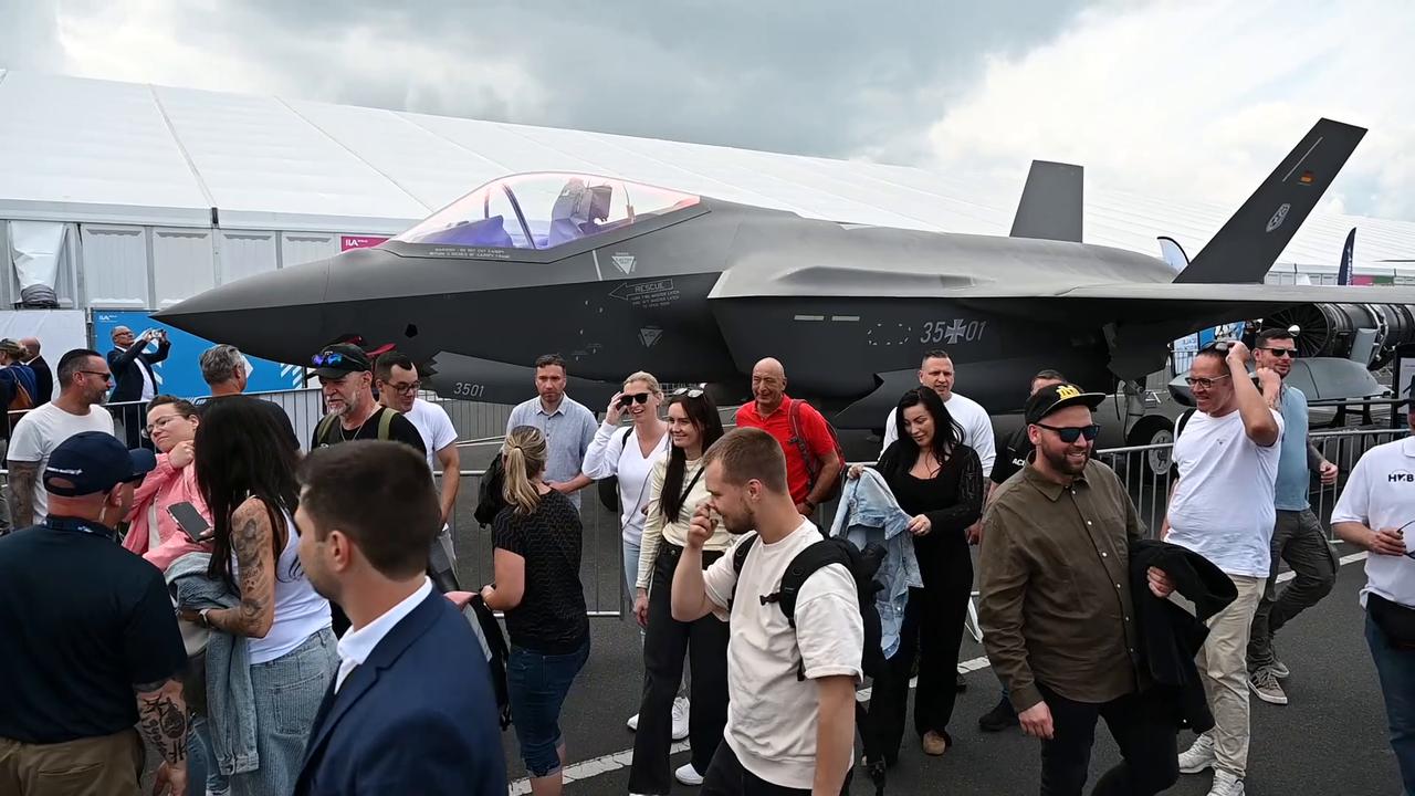 Video thumbnail for Germany: ILA Berlin Air Show opens with focus on aerospace innovation.