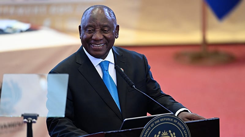 Video thumbnail for Ramaphosa thanks Putin for release of South Africans fighting for Russia