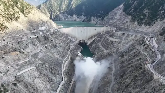 Video thumbnail for Türkiye: Heavy rains prompt water release at dams in NE Türkiye after years.