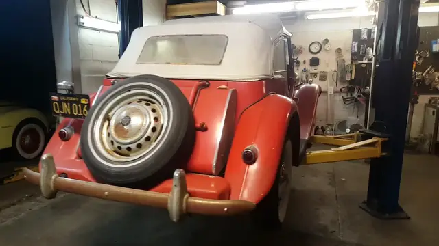 Video thumbnail for Husband Spends 3 Years Restoring Sports Car That Belonged To Wife's Mom | Happily TV