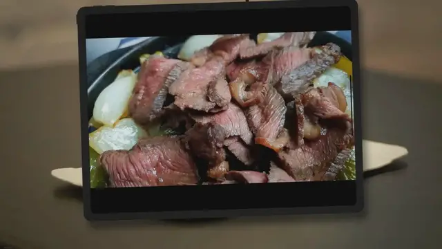 Video thumbnail for Delicious Garlic Butter Steak and Potatoes Skillet Recipe