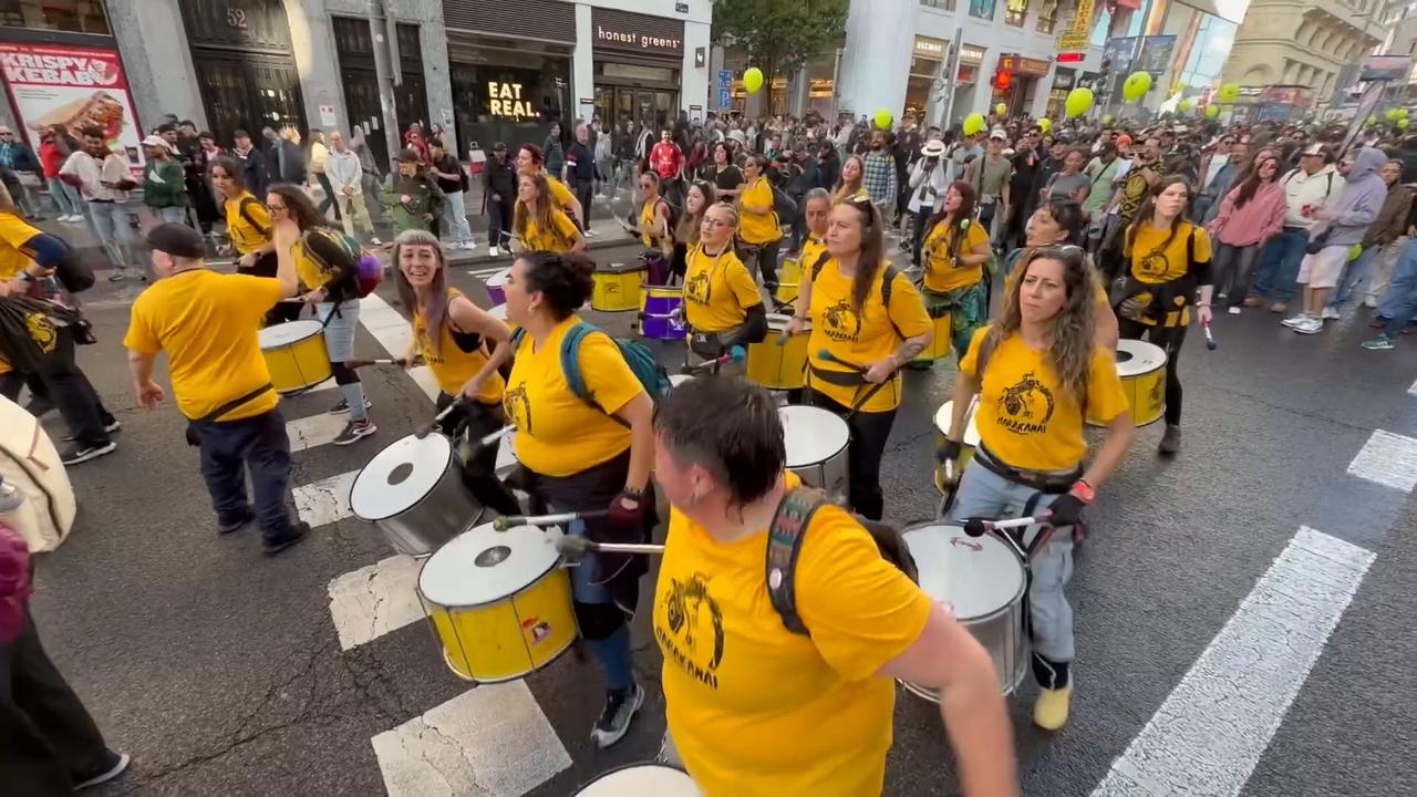 Video thumbnail for Spain: Hundreds March in Madrid to Demand Marijuana Legalization.