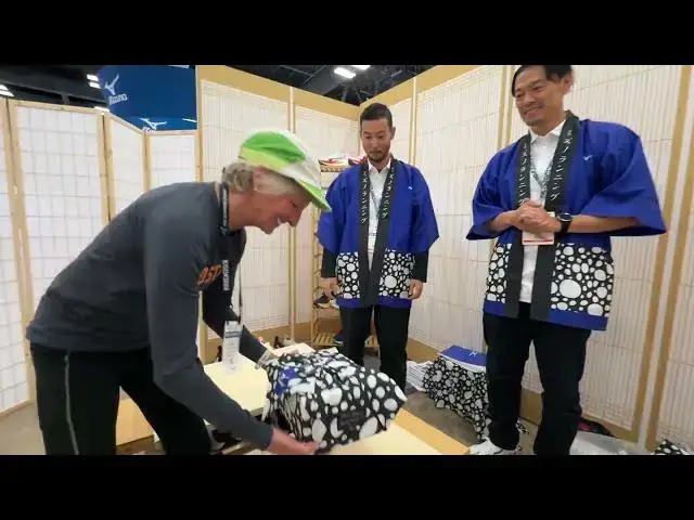 Video thumbnail for Mizuno Running Mystery Shoe #1 UnBoxing!