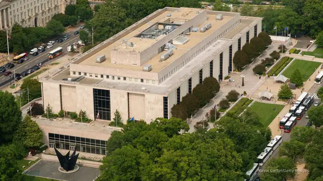 'Video thumbnail for White House orders sweeping review of Smithsonian museums'