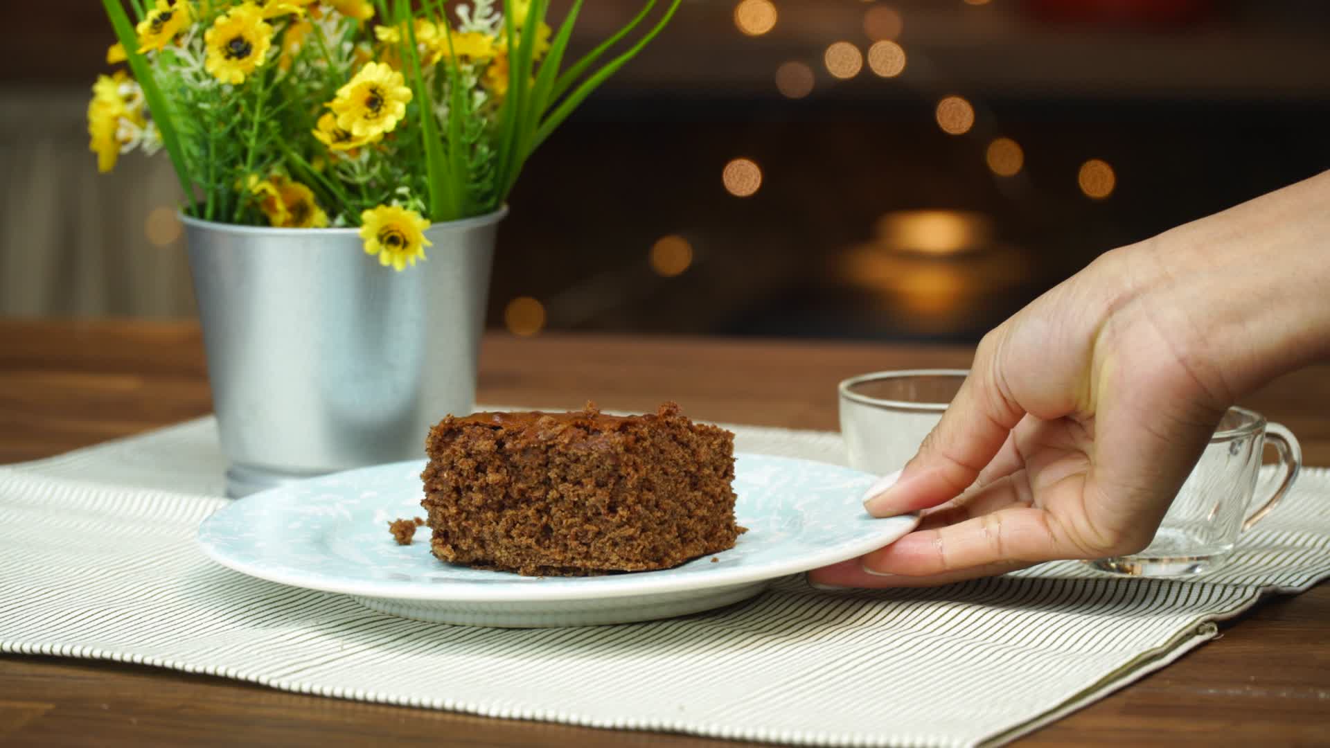 Video thumbnail for Bolo de Chocolate Fofinho Simples