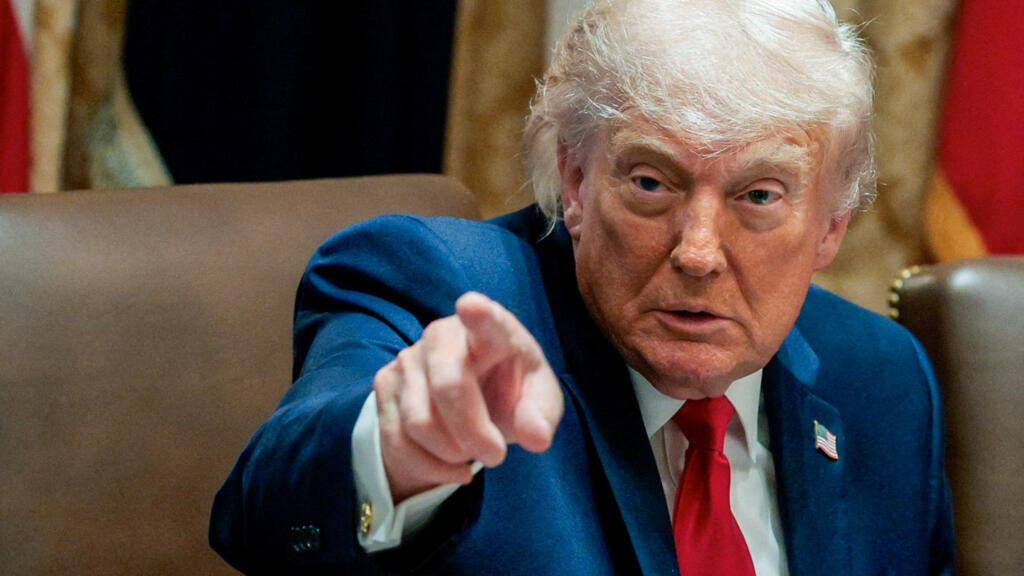 Video thumbnail for Trump denies impasse in Iran talks after fresh strikes on Gulf countries