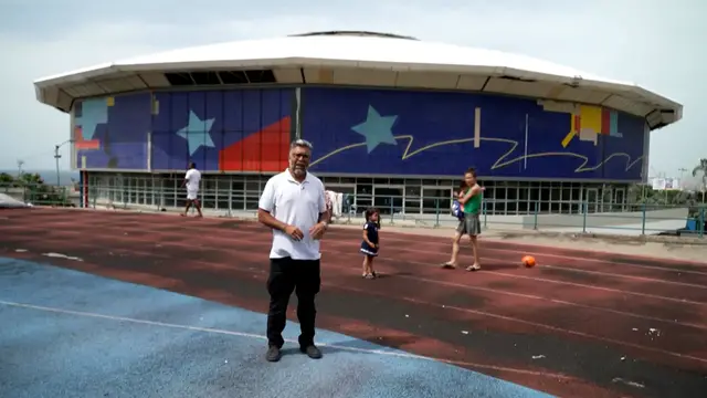 Video thumbnail for Sports stadium becomes home for victims of the Venezuela earthquakes