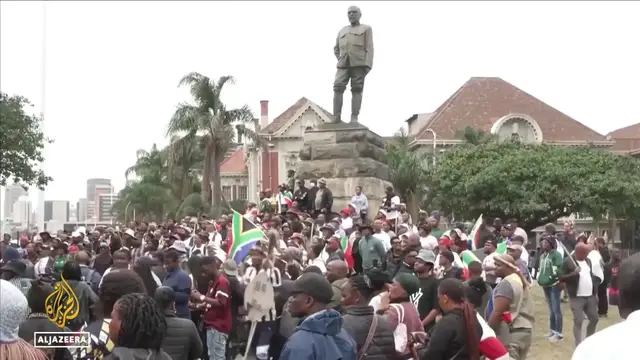 Video thumbnail for South Africa deploys police as anti-immigrant protests prompt fears