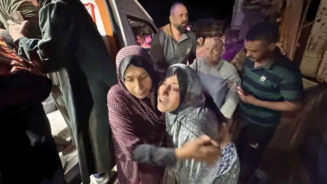 'Video thumbnail for Death, devastation as Israel hits residential homes in Gaza’s Khan Younis'