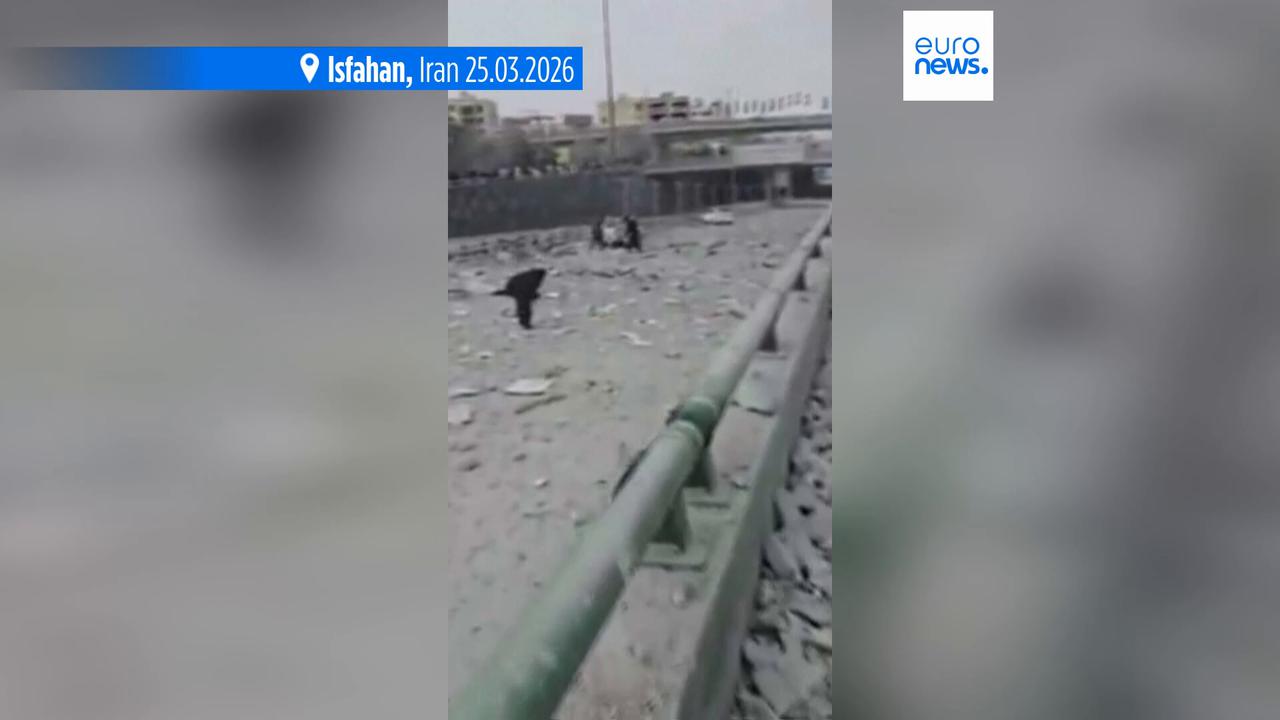 Video thumbnail for Trump insists Iran 'badly' wants deal with the US after Tehran dismisses his ceasefire proposal