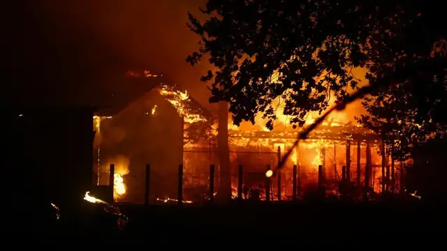 Video thumbnail for Wildfires in the southwest France: 'The problem has been extremely high winds'