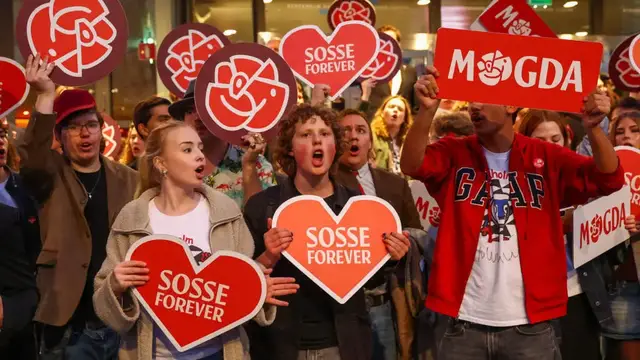 Video thumbnail for A 'complicated autumn' awaits Sweden after knife-edge vote